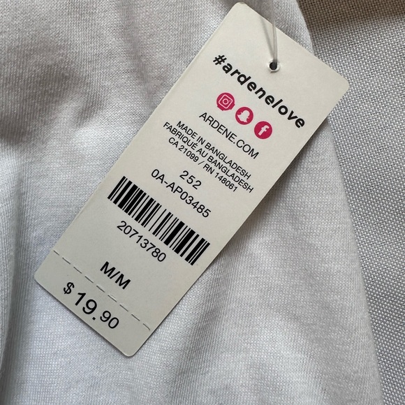 ARDENE Women’s White Crop Top With Elastic Bottom - Picture 4 of 5